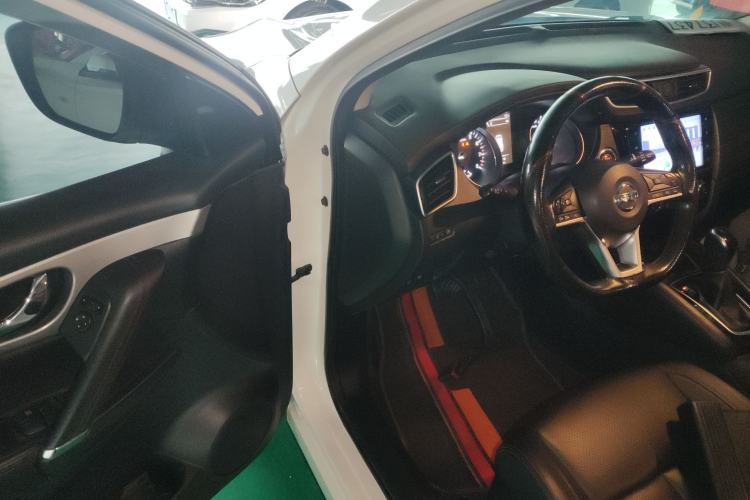 Used Nissan Qashqai 2021 2.0L CVT Luxury Edition Driver Seat