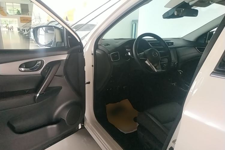 Used Nissan Qashqai 2021 2.0L CVT Luxury Edition Driver Seat