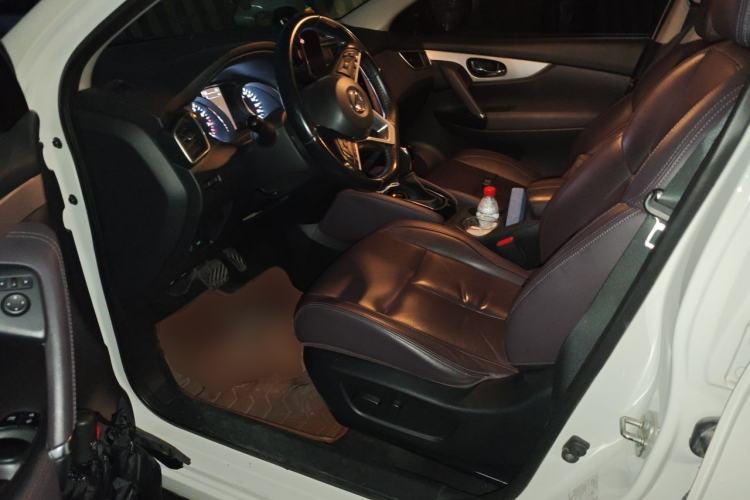 Used Nissan Qashqai 2021 2.0L CVT Luxury Edition Driver Seat