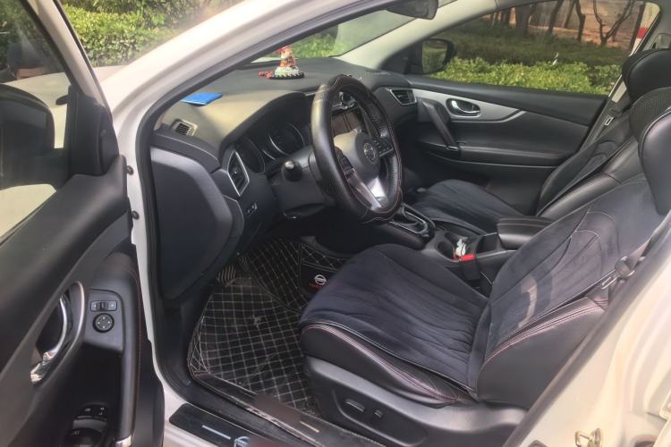 Used Nissan Qashqai 2021 2.0L CVT Luxury Edition Driver Seat