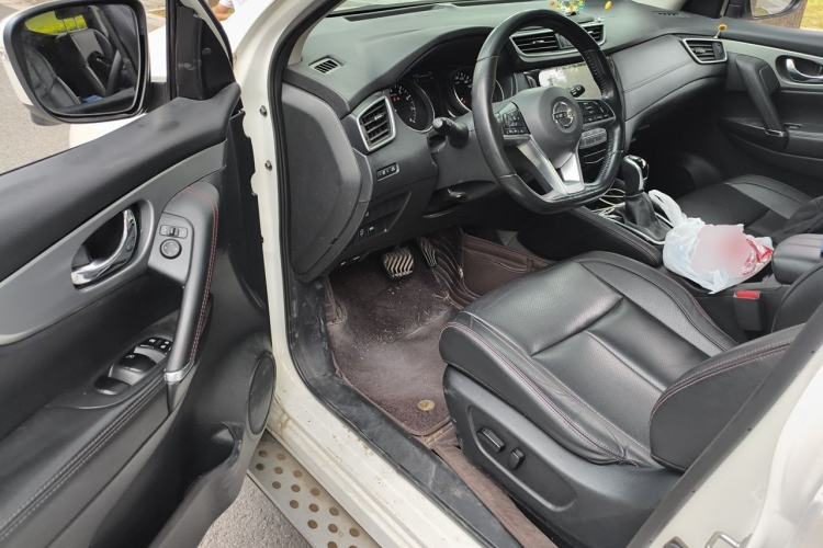 Used Nissan Qashqai 2021 2.0L CVT Luxury Edition Driver Seat