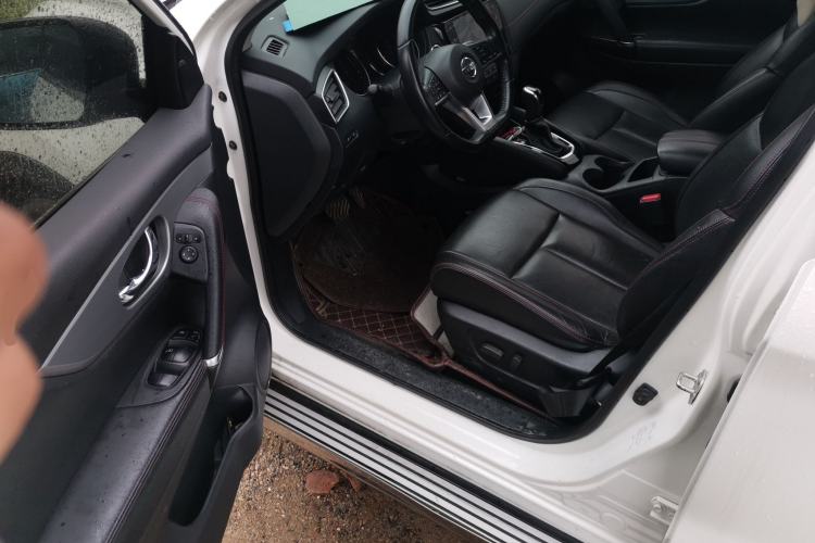 Used Nissan Qashqai 2021 2.0L CVT Luxury Edition Driver Seat