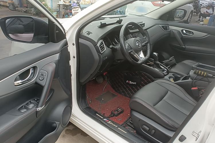 Used Nissan Qashqai 2021 2.0L CVT Luxury Edition Driver Seat