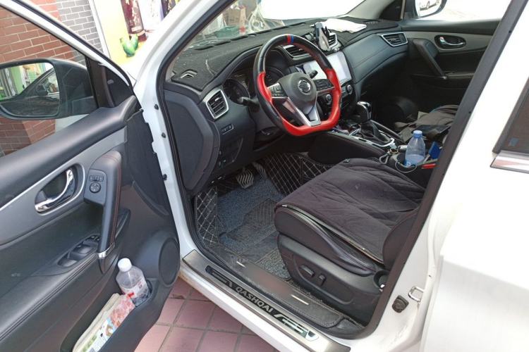 Used Nissan Qashqai 2021 2.0L CVT Luxury Edition Driver Seat
