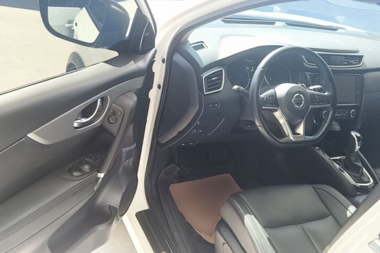 Used Nissan Qashqai 2021 2.0L CVT Luxury Edition Driver Seat