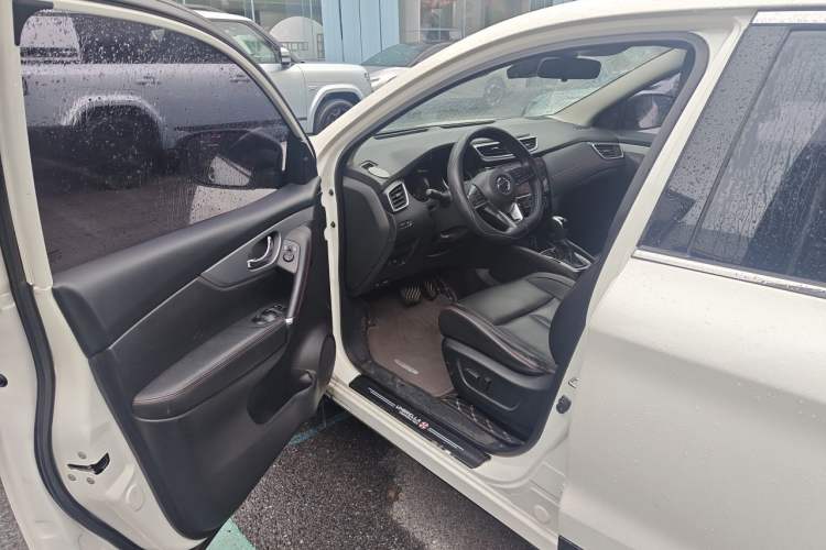 Used Nissan Qashqai 2021 2.0L CVT Luxury Edition Driver Seat