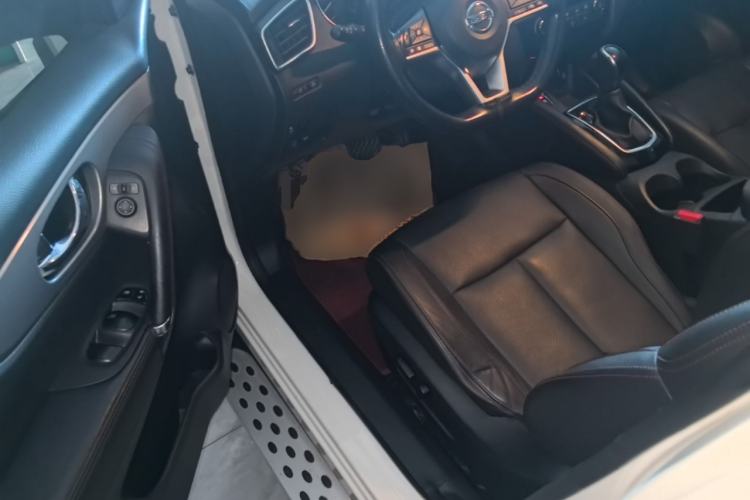 Used Nissan Qashqai 2021 2.0L CVT Luxury Edition Driver Seat