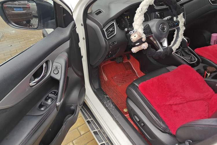 Used Nissan Qashqai 2021 2.0L CVT Luxury Navigation Edition Driver Seat