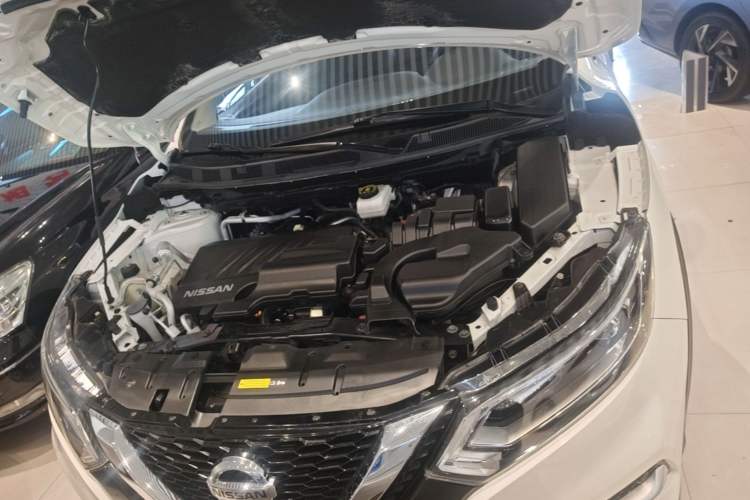 Used Nissan Qashqai 2021 2.0L CVT Luxury Edition Engine Bay