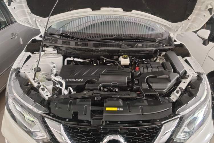 Used Nissan Qashqai 2021 2.0L CVT Luxury Edition Engine Bay