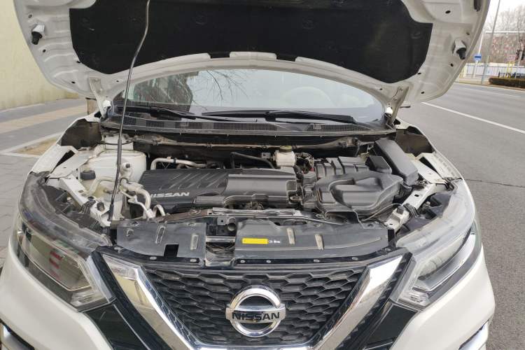Used Nissan Qashqai 2021 2.0L CVT Luxury Edition Engine Bay