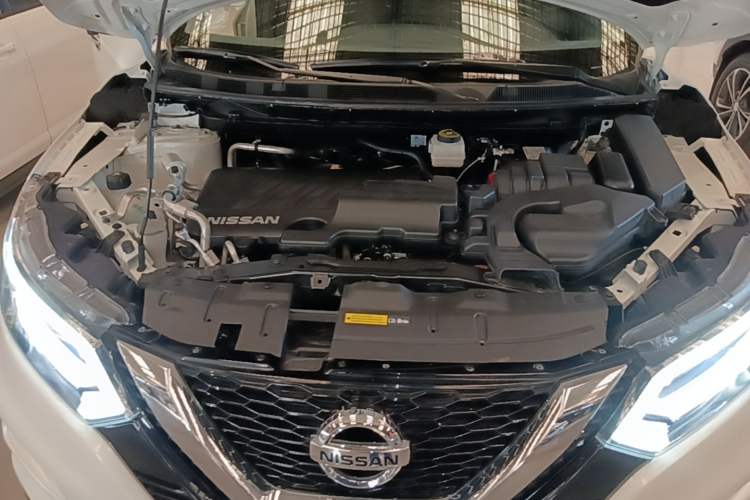 Used Nissan Qashqai 2021 2.0L CVT Luxury Edition Engine Bay