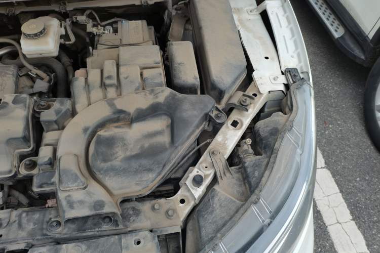 Used Nissan Qashqai 2021 2.0L CVT Luxury Edition Engine Bay Left