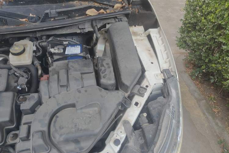 Used Nissan Qashqai 2021 2.0L CVT Luxury Edition Engine Bay Left