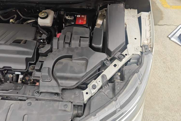 Used Nissan Qashqai 2021 2.0L CVT Luxury Edition Engine Bay Left