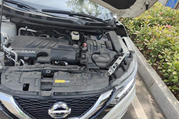 Used Nissan Qashqai 2021 2.0L CVT Luxury Edition Engine Bay Left