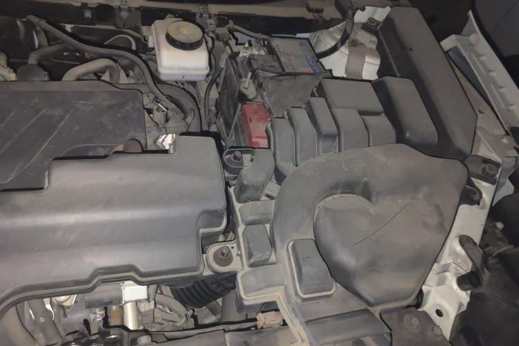 Used Nissan Qashqai 2021 2.0L CVT Luxury Edition Engine Bay Left