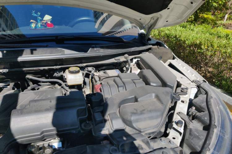 Used Nissan Qashqai 2021 2.0L CVT Luxury Edition Engine Bay Left