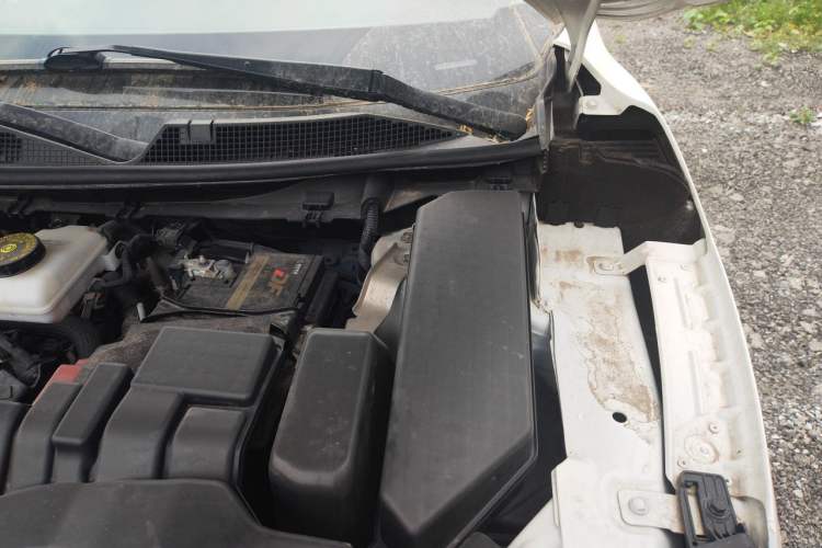 Used Nissan Qashqai 2021 2.0L CVT Luxury Edition Engine Bay Left