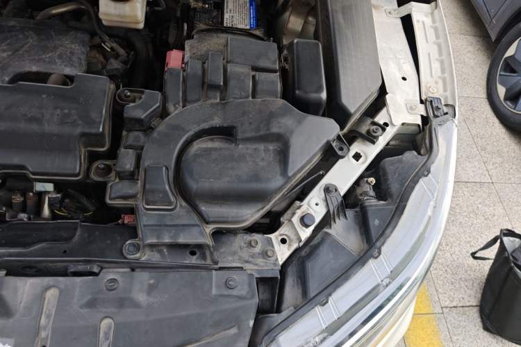 Used Nissan Qashqai 2021 2.0L CVT Luxury Edition Engine Bay Left