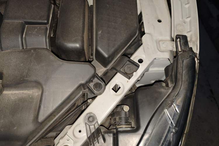 Used Nissan Qashqai 2021 2.0L CVT Luxury Edition Engine Bay Left