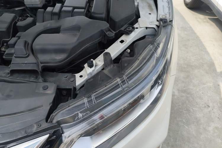 Used Nissan Qashqai 2021 2.0L CVT Luxury Edition Engine Bay Left