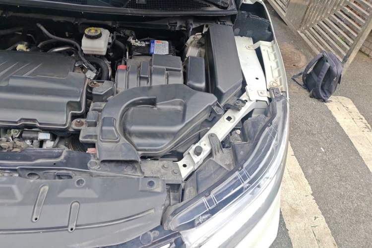 Used Nissan Qashqai 2021 2.0L CVT Luxury Navigation Edition Engine Bay Left