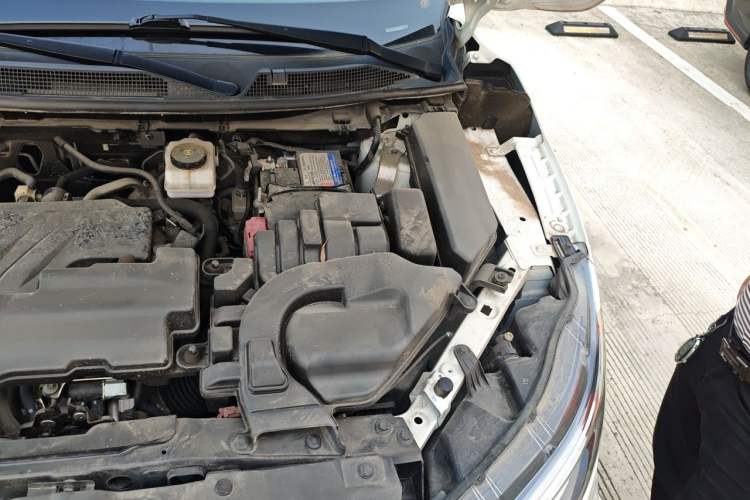 Used Nissan Qashqai 2021 2.0L CVT Luxury Edition Engine Bay Left