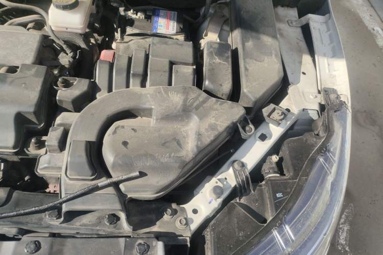 Used Nissan Qashqai 2021 2.0L CVT Luxury Edition Engine Bay Left