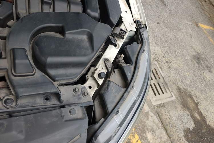 Used Nissan Qashqai 2021 2.0L CVT Luxury Edition Engine Bay Left