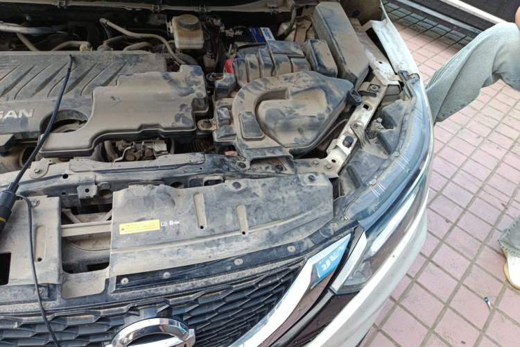 Used Nissan Qashqai 2021 2.0L CVT Luxury Edition Engine Bay Left