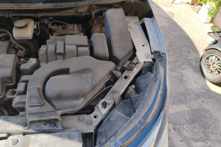 Used Nissan Qashqai 2021 2.0L CVT Luxury Edition Engine Bay Left