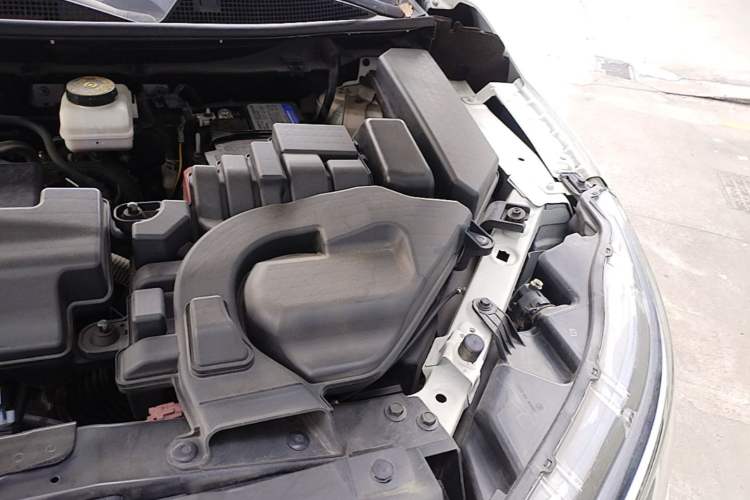 Used Nissan Qashqai 2021 2.0L CVT Luxury Edition Engine Bay Left