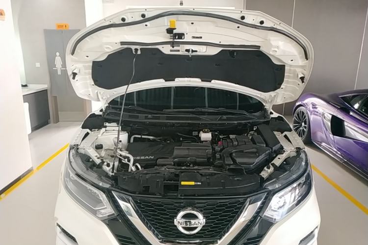 Used Nissan Qashqai 2021 2.0L CVT Luxury Edition Engine Bay