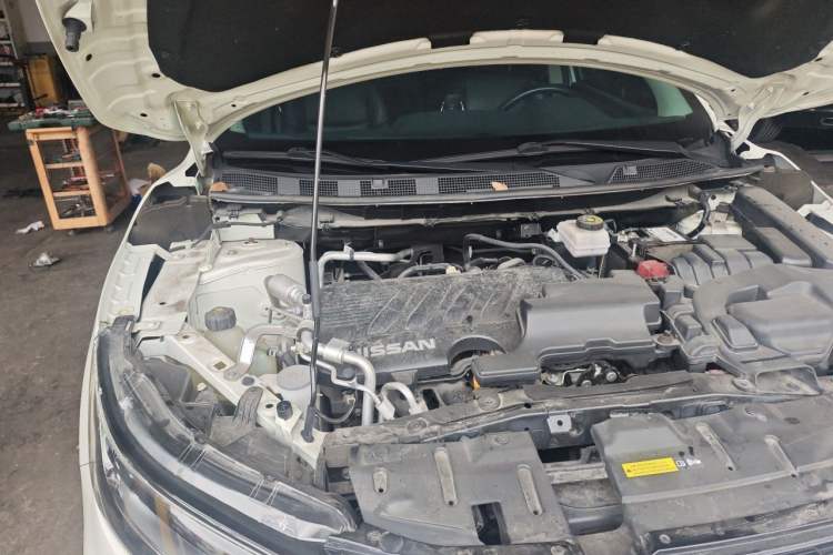 Used Nissan Qashqai 2021 2.0L CVT Luxury Edition Engine Bay Right