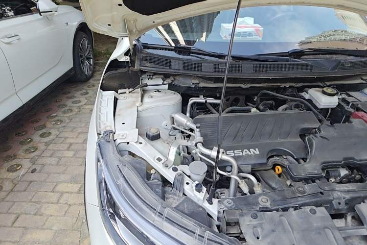Used Nissan Qashqai 2021 2.0L CVT Luxury Edition Engine Bay Right