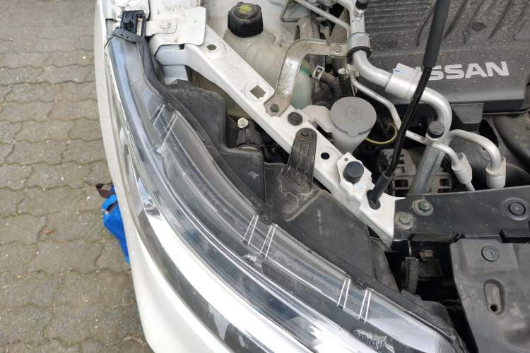 Used Nissan Qashqai 2021 2.0L CVT Luxury Edition Engine Bay Right