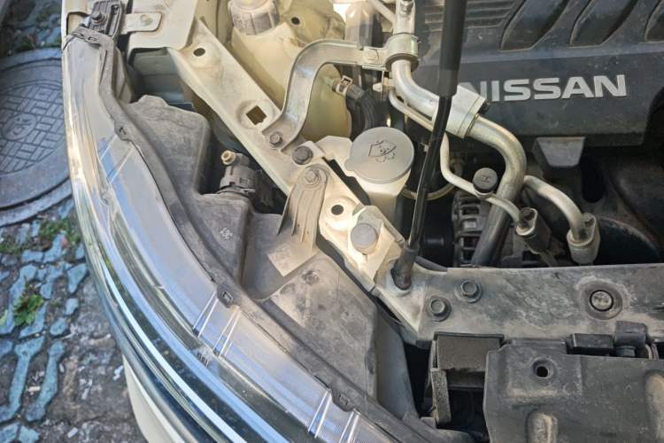 Used Nissan Qashqai 2021 2.0L CVT Luxury Edition Engine Bay Right