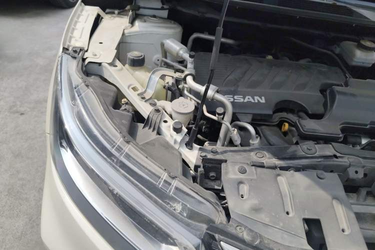 Used Nissan Qashqai 2021 2.0L CVT Luxury Edition Engine Bay Right