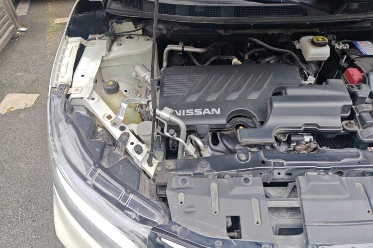 Used Nissan Qashqai 2021 2.0L CVT Luxury Navigation Edition Engine Bay Right