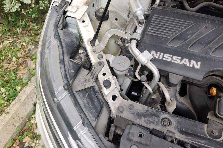 Used Nissan Qashqai 2021 2.0L CVT Luxury Edition Engine Bay Right