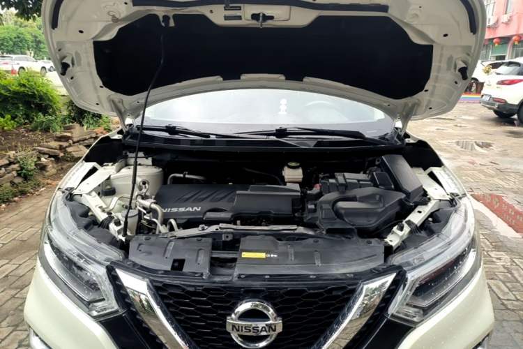 Used Nissan Qashqai 2021 2.0L CVT Luxury Edition Engine Bay