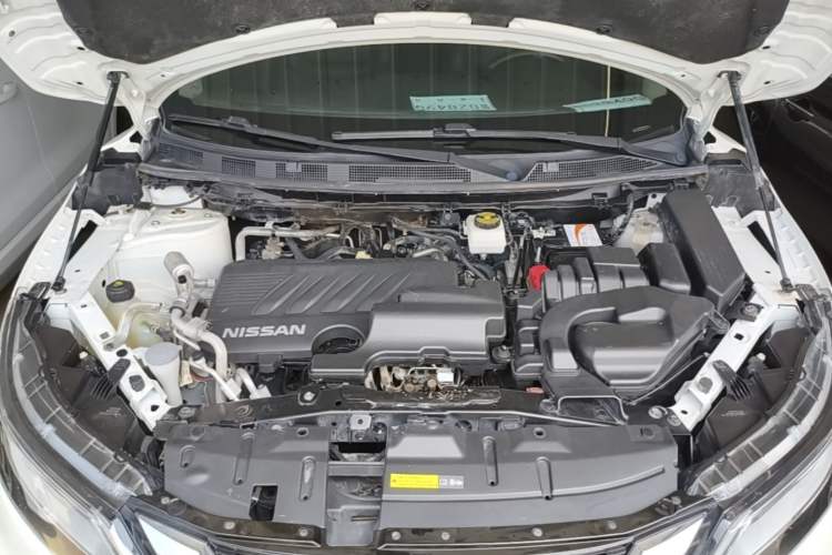 Used Nissan Qashqai 2021 2.0L CVT Luxury Edition Engine Bay