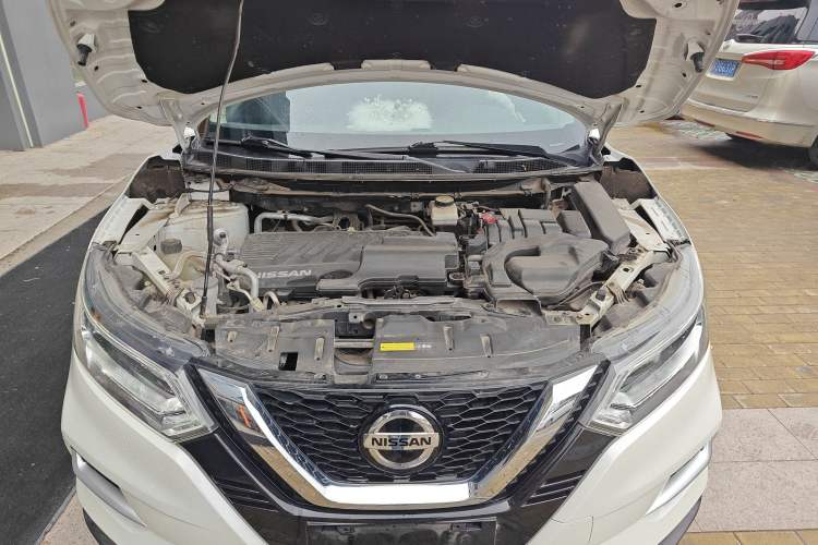 Used Nissan Qashqai 2021 2.0L CVT Luxury Navigation Edition Engine Bay