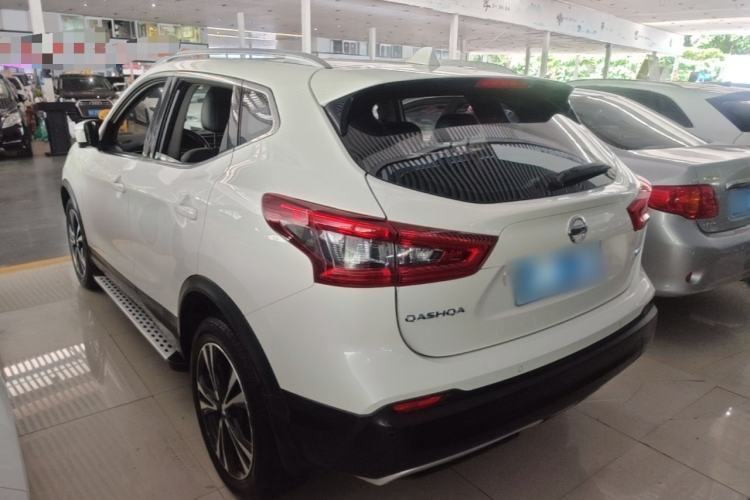 Used Nissan Qashqai 2021 2.0L CVT Luxury Edition Exterior 2