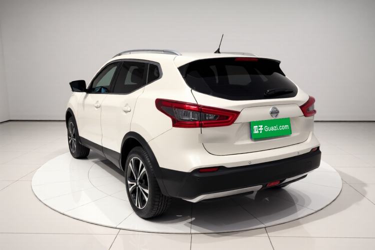 Used Nissan Qashqai 2021 2.0L CVT Luxury Edition Exterior 2