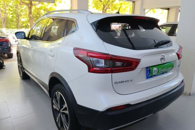 Used Nissan Qashqai 2021 2.0L CVT Luxury Edition Exterior 2