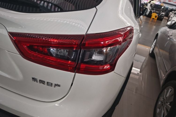 Used Nissan Qashqai 2021 2.0L CVT Luxury Edition Exterior 3