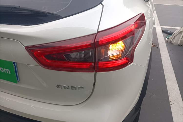 Used Nissan Qashqai 2021 2.0L CVT Smart Enjoyment Version Exterior 3