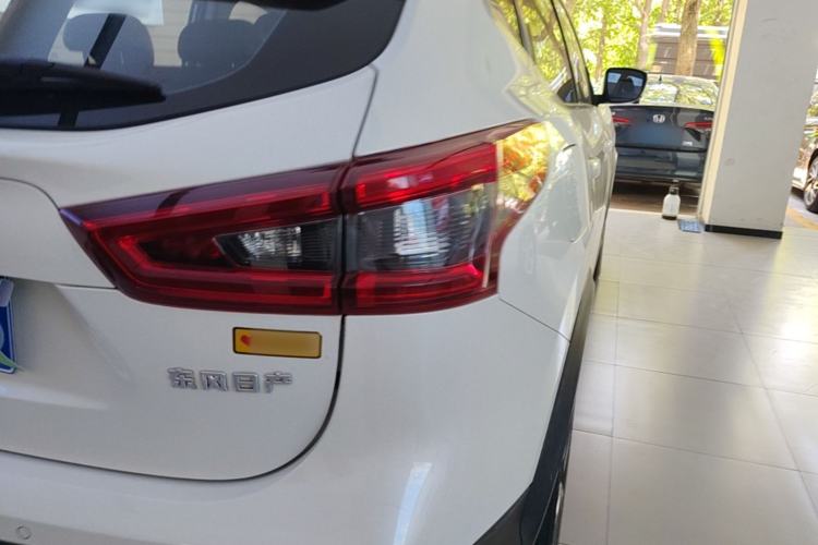 Used Nissan Qashqai 2021 2.0L CVT Luxury Edition Exterior 3